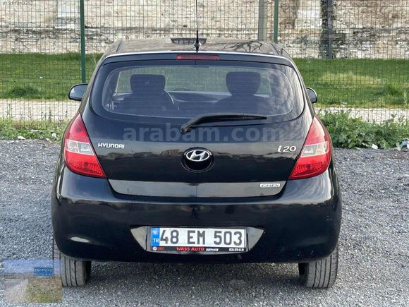 2011 MODEL HUNDAİ İ-20 1.4 CRDİ DİZEL MASRAFSIZ AİLE ARACI