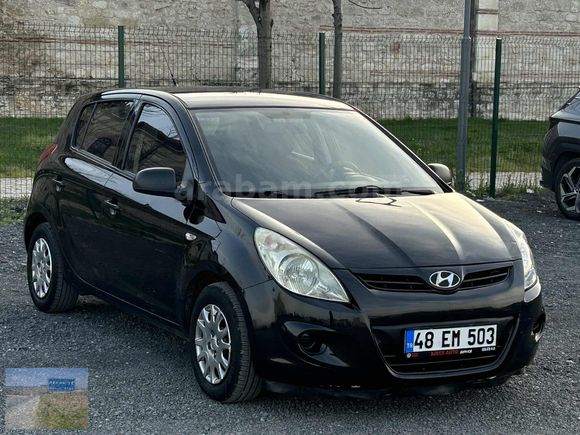 2011 MODEL HUNDAİ İ-20 1.4 CRDİ DİZEL MASRAFSIZ AİLE ARACI