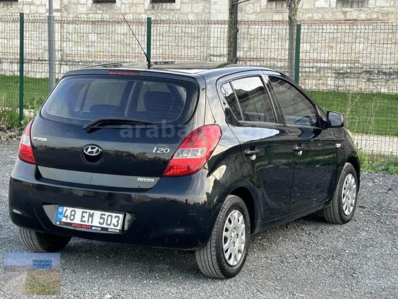 2011 MODEL HUNDAİ İ-20 1.4 CRDİ DİZEL MASRAFSIZ AİLE ARACI