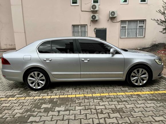Sahibinden Skoda SuperB 1.6 TDI Elegance 2013 Model 