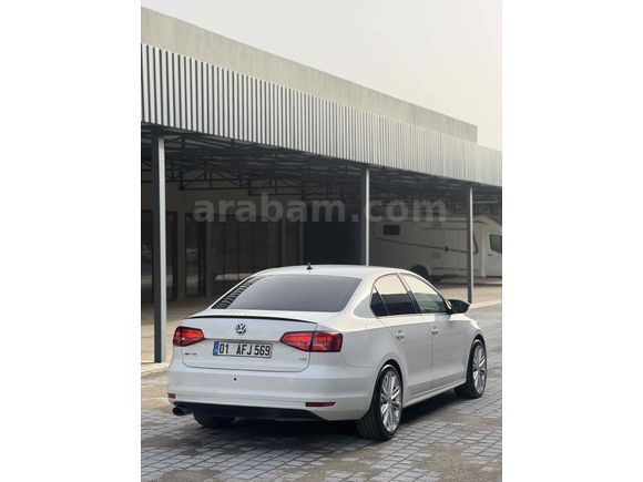 Sahibinden Volkswagen Jetta 1.6 TDi 2015 Model  235.000 km Beyaz
