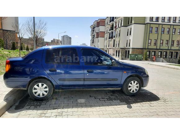 Sahibinden Renault Clio 1.4 RNA 2000 Model  254.000 km Lacivert