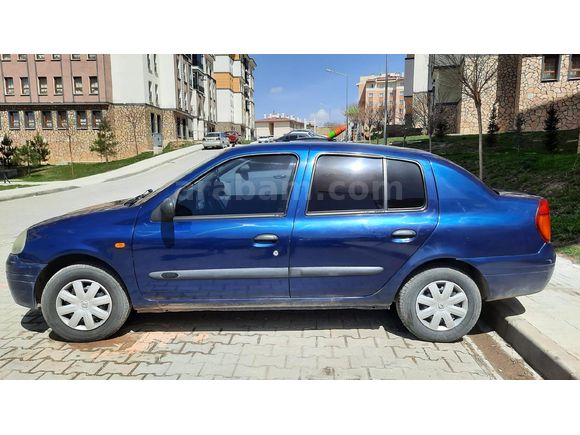 Sahibinden Renault Clio 1.4 RNA 2000 Model  254.000 km Lacivert