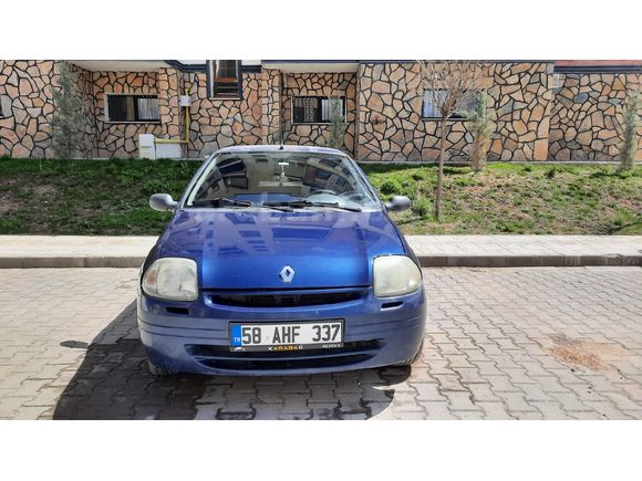 Sahibinden Renault Clio 1.4 RNA 2000 Model  254.000 km Lacivert