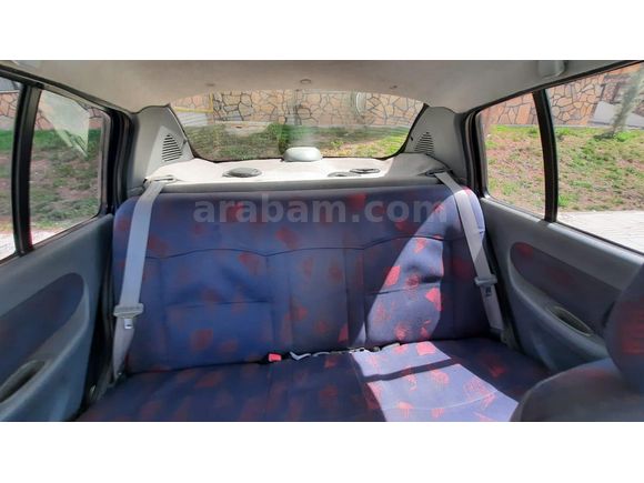 Sahibinden Renault Clio 1.4 RNA 2000 Model  254.000 km Lacivert
