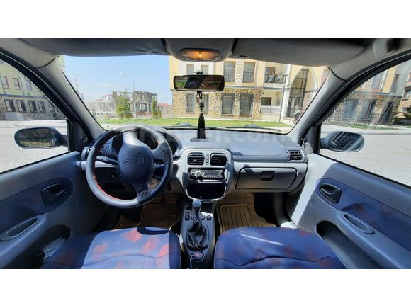 Sahibinden Renault Clio 1.4 RNA 2000 Model  254.000 km Lacivert