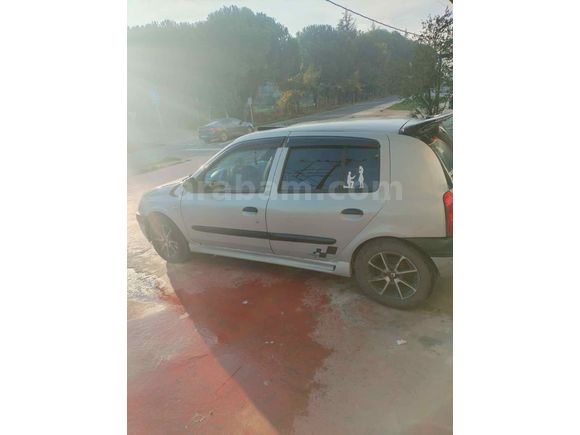 Sahibinden Renault Clio 1.4 RTA 2000 Model  310.000 km Gri