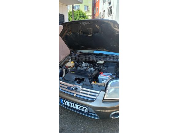 Sahibinden Ford Tourneo Connect 110PS 2011 Model