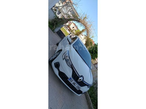 Sahibinden Renault Taliant 1.0 TCE X-TRONİK Joy 2022 Model  80400 km Beyaz