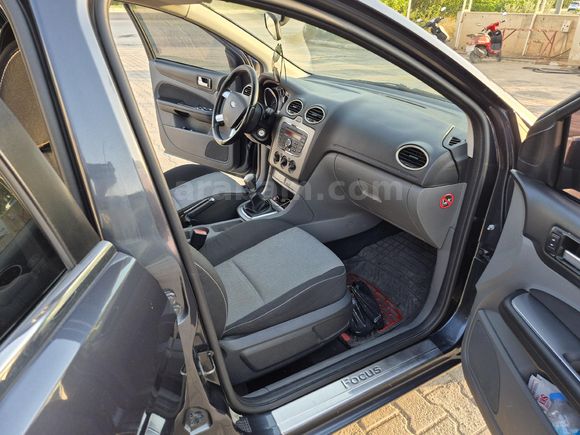 HATASIZ-TEMİZ Ford Focus 1.6 TDCi Collection 2011 Model