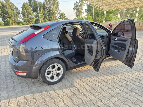 HATASIZ-TEMİZ Ford Focus 1.6 TDCi Collection 2011 Model