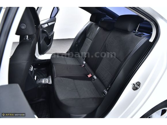 290 BİN PEŞİN 36 AY VADE VE KREDİ OCTAVİA 137 BİN KM DE