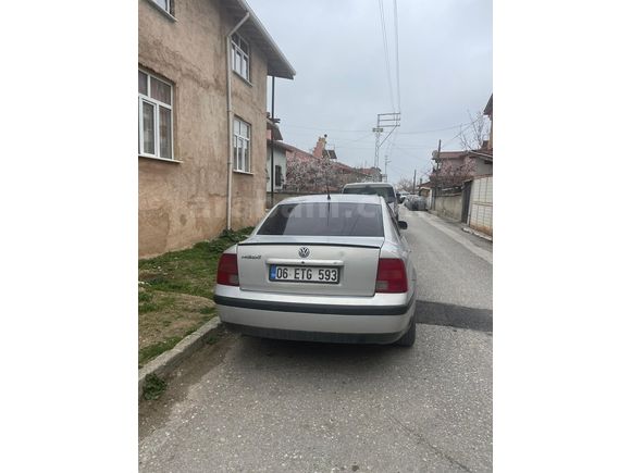 Sahibinden Volkswagen Passat 1.8 T 2000 Model