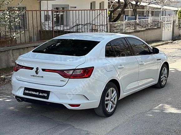 DEMİRBAĞ AUTO'DAN DİZEL MANUEL MEGANE HATASIZ
