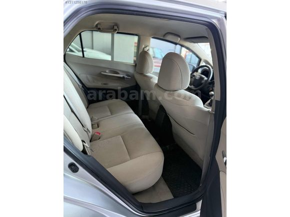 Değişensiz Toyota Auris