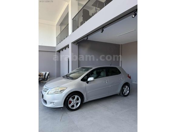 Değişensiz Toyota Auris