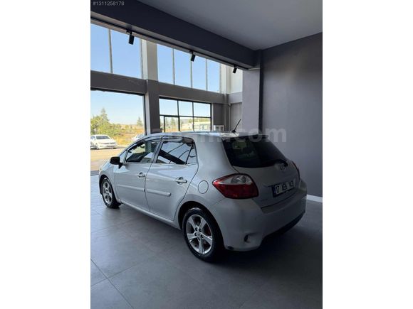 Değişensiz Toyota Auris