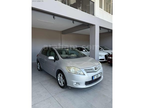 Değişensiz Toyota Auris