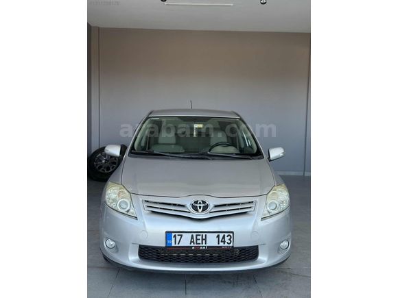 Değişensiz Toyota Auris