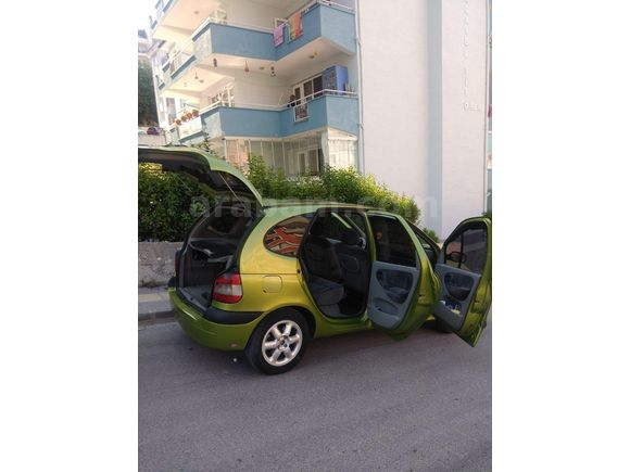 Sahibinden Renault Scenic 1.6 RXT 2001 Model