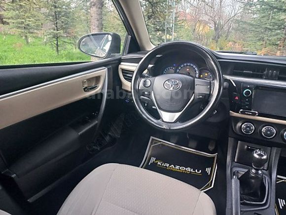KİRAZOĞLU OTOMOTİV// DEĞİŞENSİZ 2014 MODEL 1.33 TOYOTA COROLLA