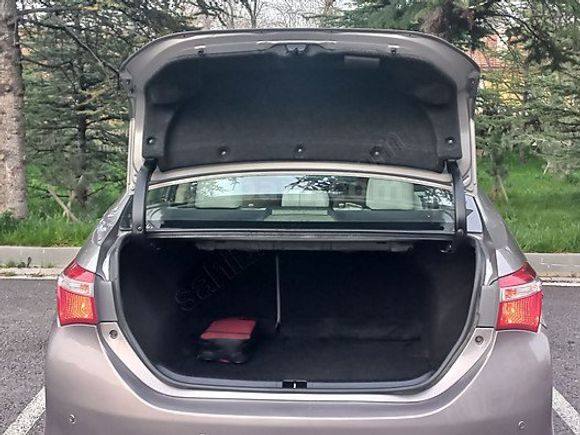 KİRAZOĞLU OTOMOTİV// DEĞİŞENSİZ 2014 MODEL 1.33 TOYOTA COROLLA