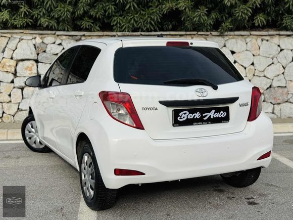 BERK AUTO'DAN-SATILIK-2013 MODEL-TOYOTA YARİS
