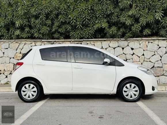 BERK AUTO'DAN-SATILIK-2013 MODEL-TOYOTA YARİS