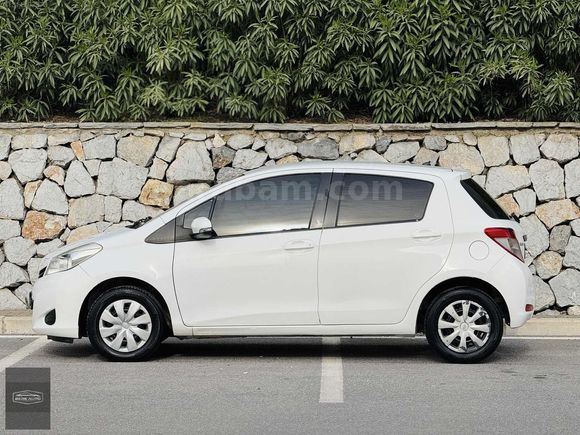 BERK AUTO'DAN-SATILIK-2013 MODEL-TOYOTA YARİS