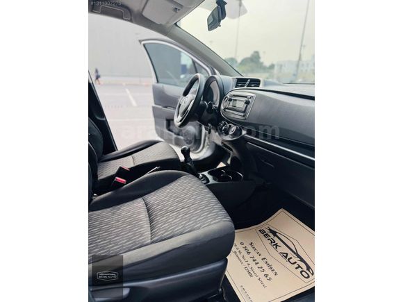 BERK AUTO'DAN-SATILIK-2013 MODEL-TOYOTA YARİS