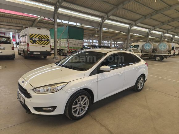 Sahibinden Ford Focus 1.6 Ti-VCT Trend X 2015 Model