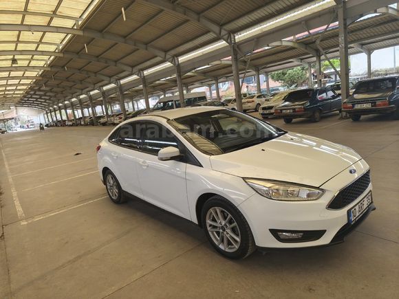 Sahibinden Ford Focus 1.6 Ti-VCT Trend X 2015 Model
