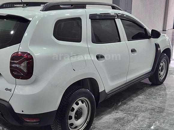 HATASIZ 2023 DACİA DUSTER 4x4 1.3 TCe ESSENTİAL
