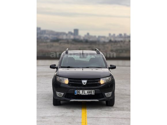 ACİL HATASIZ  BOYASIZ 195 BİN KM DE Dacia Sandero 1.5 dCi Stepway 2014 Model Ankara