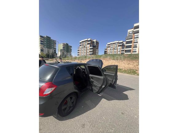 Sahibinden Kia Ceed 1.6 CRDi Concept 2012 Model 