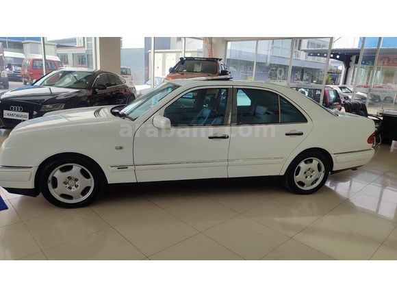 Galeriden Mercedes - Benz E 200 Kompressor Avantgarde 1999 Model Denizli