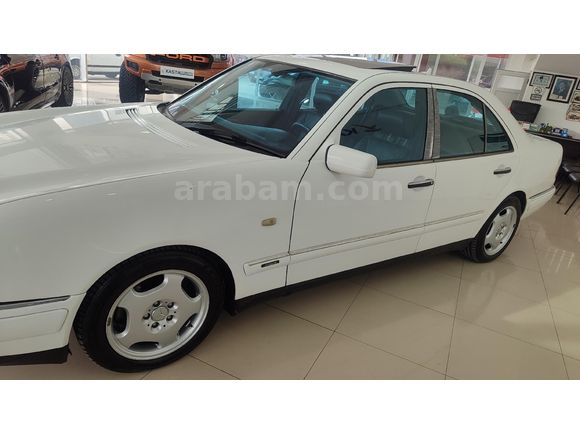 Galeriden Mercedes - Benz E 200 Kompressor Avantgarde 1999 Model Denizli