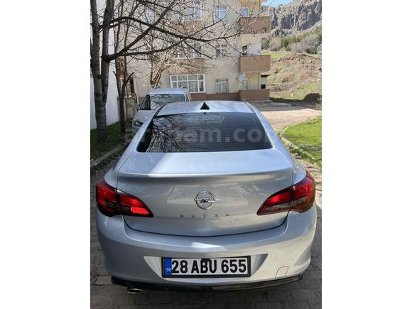 Sahibinden Opel Astra 1.4 T Edition Plus 2019 Model  100.000 km Mavi (metalik)