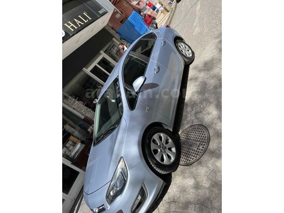 Sahibinden Opel Astra 1.4 T Edition Plus 2019 Model  100.000 km Mavi (metalik)