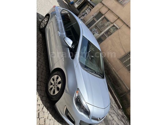 Sahibinden Opel Astra 1.4 T Edition Plus 2019 Model  100.000 km Mavi (metalik)