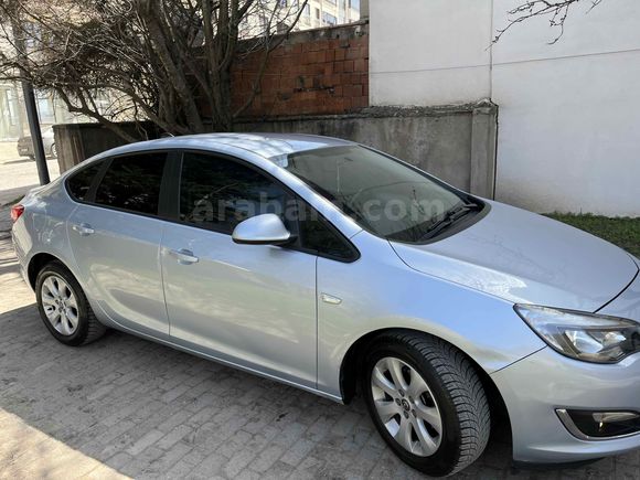 Sahibinden Opel Astra 1.4 T Edition Plus 2019 Model  100.000 km Mavi (metalik)