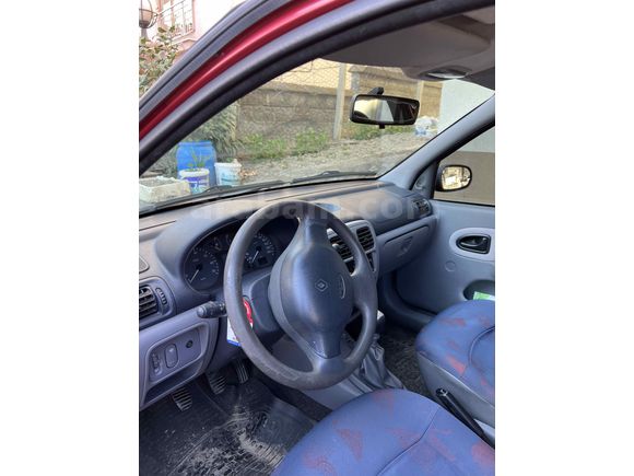 Sahibinden Renault Clio 1.4 RNA 2000 Model 