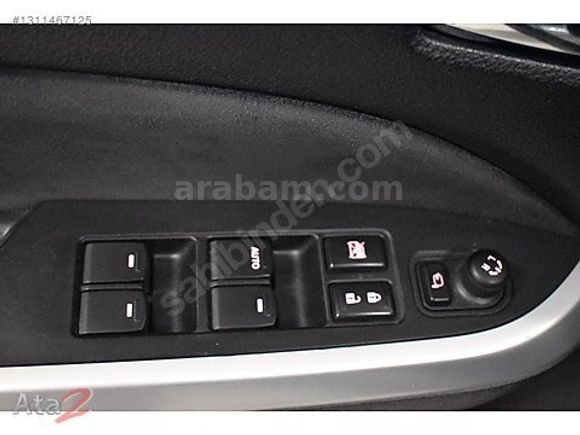 ATA HYUNDAI PLAZADAN 2017 SUZUKI VITARA 1.4 S