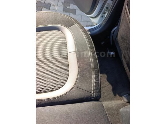 Sahibinden Kia Ceed 1.6 CRDi Premium 2013 Model