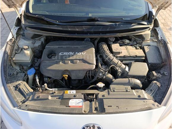 Sahibinden Kia Ceed 1.6 CRDi Premium 2013 Model