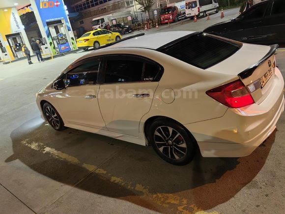 Sahibinden  Civic 1.6i VTEC Eco Elegance 2013 Model İstanbul