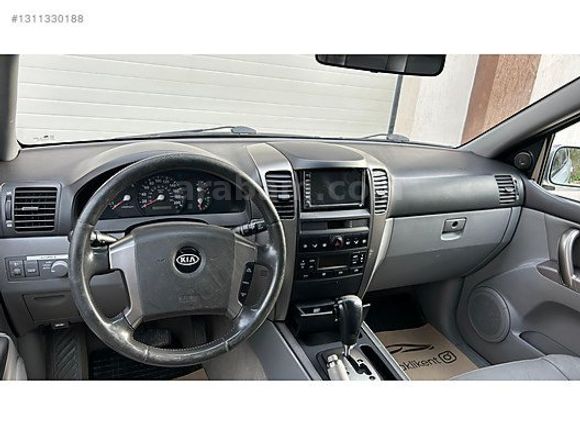 SAKLI GARAJ'DAN OTOMATİK KİA SORENTO