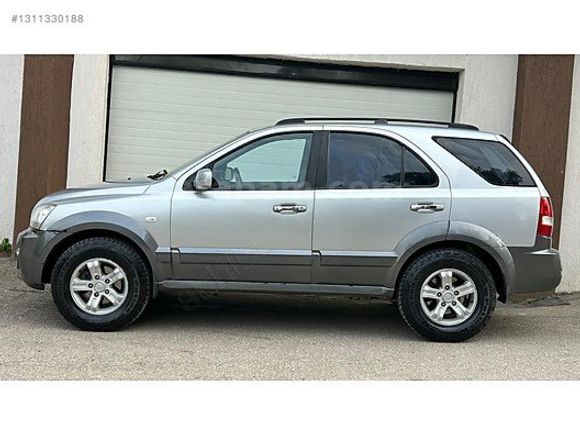 SAKLI GARAJ'DAN OTOMATİK KİA SORENTO