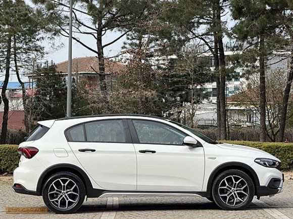 EMR I 2025 FİAT EGEA CROSS 1.6 DTC TRACTION/GSR %20 FATURALI