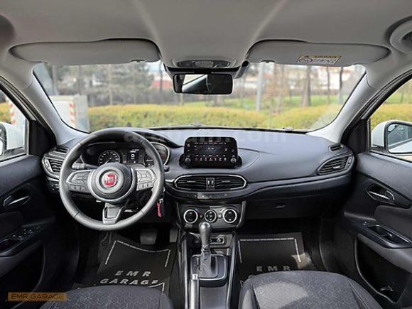 EMR I 2025 FİAT EGEA CROSS 1.6 DTC TRACTION/GSR %20 FATURALI